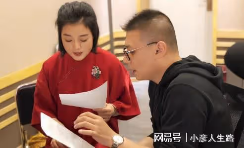 歌手白雪，28歲結婚，離異後再愛小8歲男友，如今生活幸福事業旺