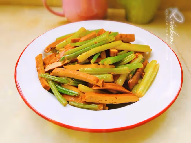 減脂餐—西芹炒香乾