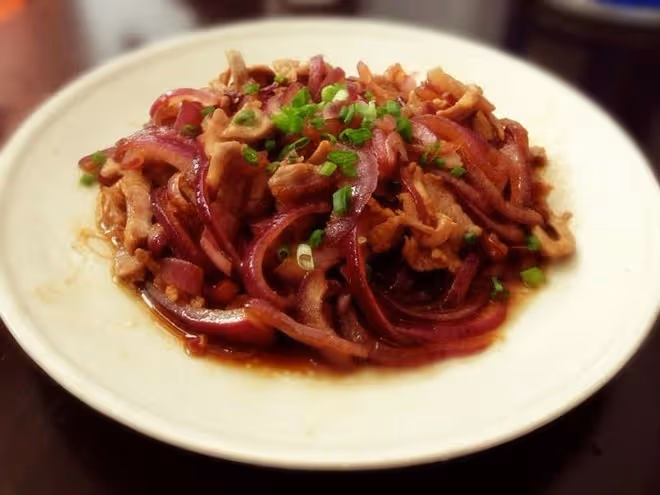 孜然洋蔥炒肉絲