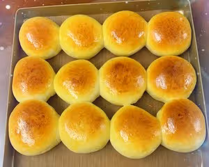 中筋粉的奶香小餐包