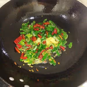 茄子燉雞貼餅子(地鍋雞)