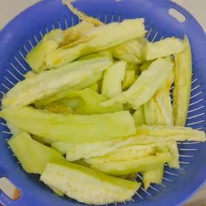 茄子燉雞貼餅子(地鍋雞)