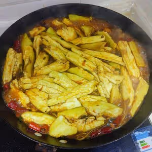 茄子燉雞貼餅子(地鍋雞)