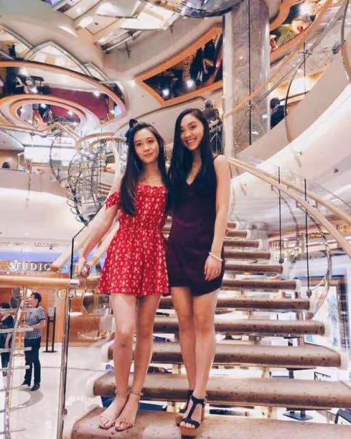 李連杰女兒國外生活優渥 乘私人飛機兜風