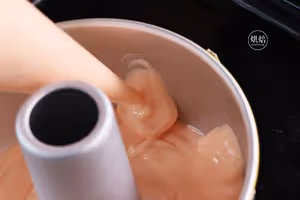 超萌雙色波浪紋戚風，掌握技巧就很簡單
