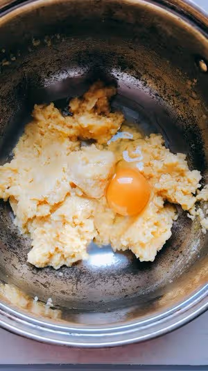 『香到炸裂』法式黑胡椒奶酪球|簡單到想哭