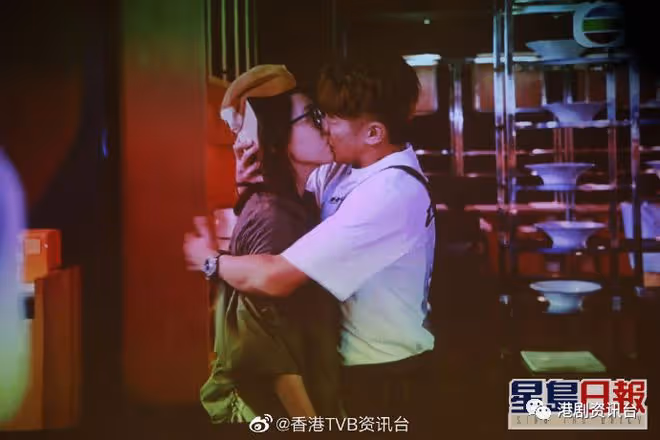 陳展鵬與蔡潔拍吻戲遇尷尬場面！被吳若希長腿挑逗：有情趣