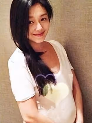 "梅開二度"大S：高齡產子險喪命遭前夫家暴，下嫁具俊曄輕鬆拿捏