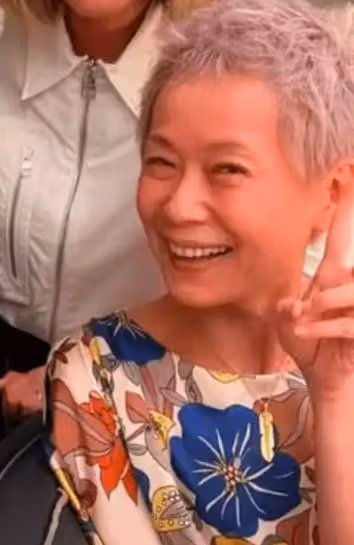葉童近照曝光白髮蒼蒼，六十歲模樣太真實，與老搭檔生活完全不同