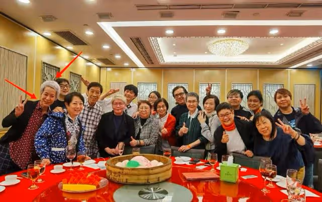 葉童近照曝光白髮蒼蒼，六十歲模樣太真實，與老搭檔生活完全不同