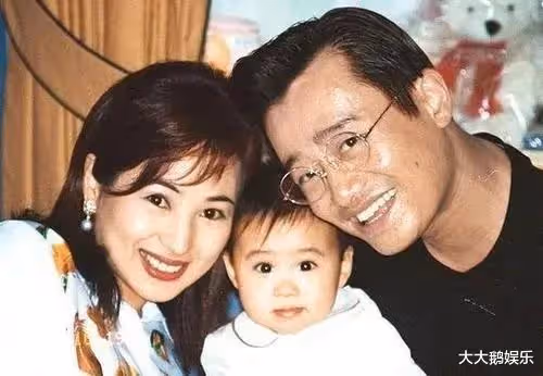 28歲嫁入豪門生3子！替夫還債後反被拋棄　51歲再嫁「小20歲富二代」活成美魔女