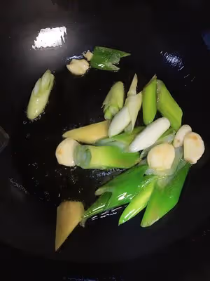 蛤蟆燉土豆