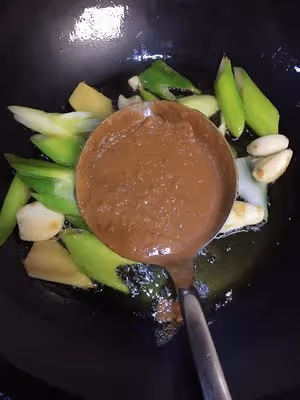 蛤蟆燉土豆