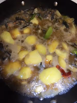蛤蟆燉土豆