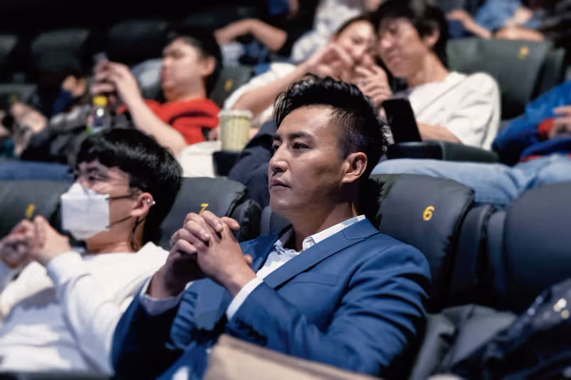 《鬼地方》27日上映　張建聲自侃年紀大拍親熱戲有挑戰