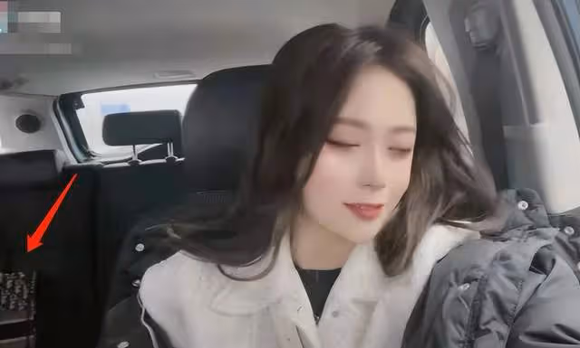 宋曉峰18歲女兒美到驚艷！眼大如黑寶石撞臉阿嬌，氣質高級不像爸