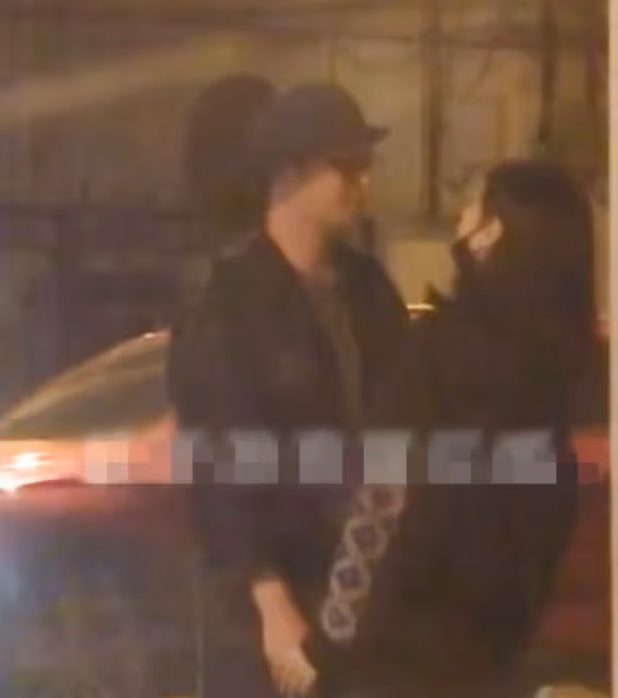 朱亞文與老婆深夜約會好甜蜜！街頭摟抱熱吻，相愛13年仍在熱戀期