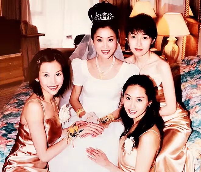 陳松伶梁小冰何婉盈豪宅聚會，29年後重聚太開心，年過半百仍貌美