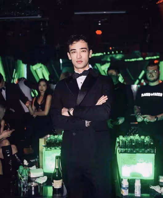 韋唯抗病多年重獲新生，仨兒子一個比一個優秀，晚年生活太幸福！