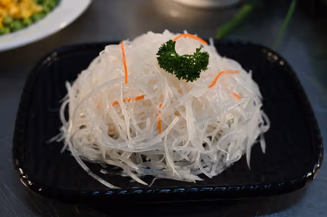 根根甜脆的糖醋蘿蔔絲