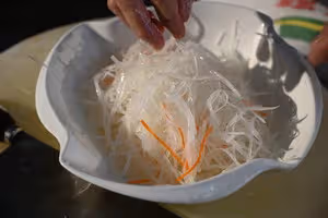 根根甜脆的糖醋蘿蔔絲