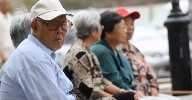 手握百萬存款！74歲老人坦言：晚年僅「靠存款養老」　看似很「瀟灑自在」實則苦不堪言