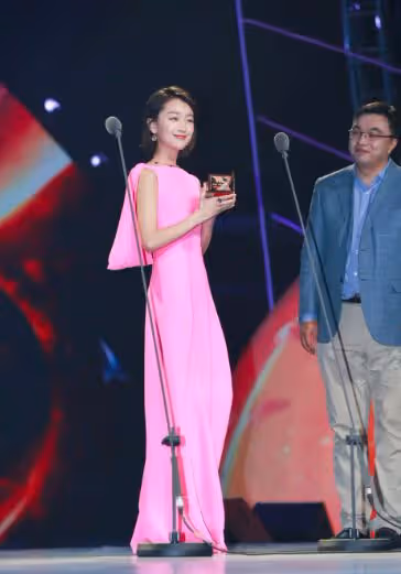 他是導演界黑馬，還是曾志偉兒子，親手捧起兩位金馬影后實力超牛
