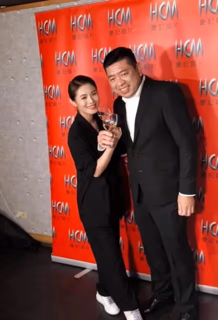 螢幕上是大男人！朱海君笑曝「老公回家都蹲地服務」　NONO害羞揭「從國小就開始」感動無數人