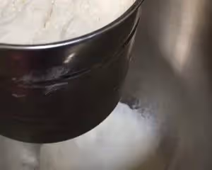 芝士沙拉肉鬆麵包（波蘭種）