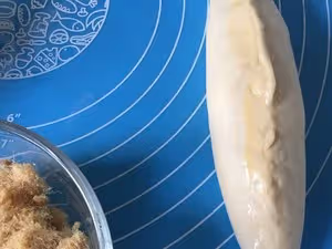芝士沙拉肉鬆麵包（波蘭種）