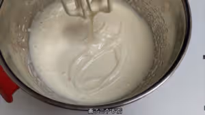 還原小時候的美食，老式脆皮蛋糕，每次都要排隊買