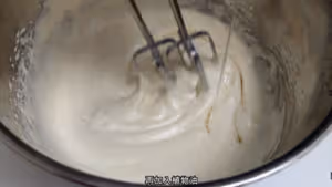 還原小時候的美食，老式脆皮蛋糕，每次都要排隊買