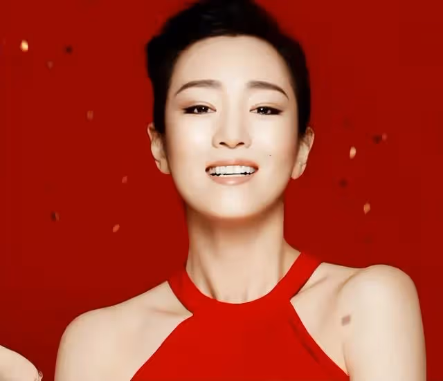 當小三8年無果！女星「再嫁70歲富尪」靠一張紙秒點頭　「一生情路曲折」終覓得良緣
