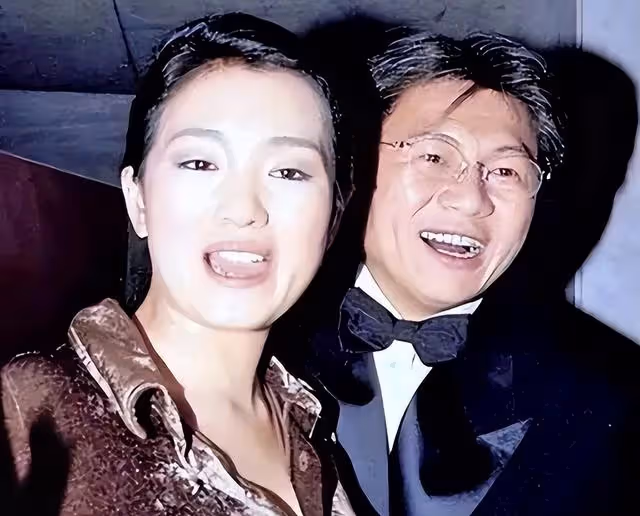 當小三8年無果！女星「再嫁70歲富尪」靠一張紙秒點頭　「一生情路曲折」終覓得良緣