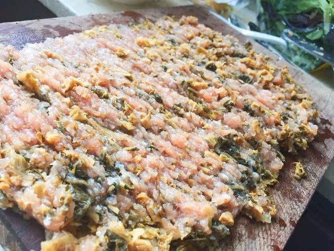 傳統廣東菜 ∵ 梅菜剁肉餅