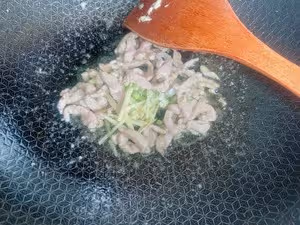 韭黃肉絲炒雞蛋