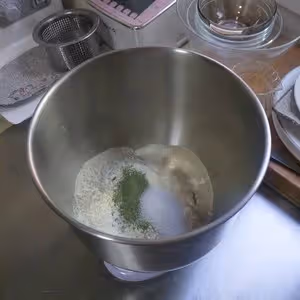 抹茶蔓越莓軟歐包