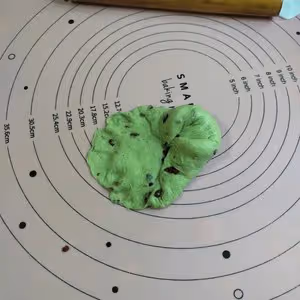 抹茶蔓越莓軟歐包