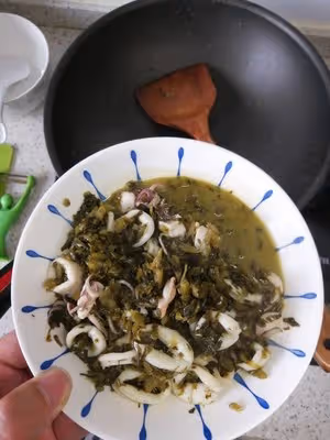菜叔家常菜：雪菜炒魷魚