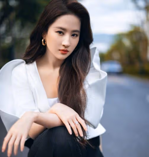 時代少年團被嘲？楊紫給景甜潑髒水？劉亦菲被團隊出賣？吳磊趙今麥搭檔無了？檀健次英年早婚？