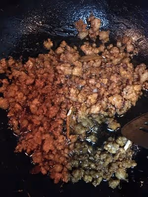 媽媽味道的蘿蔔纓燙麵包子