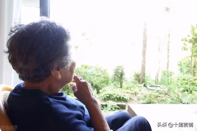 窮婆婆到兒子家養老，兒媳索要存款，並提出三件事：先答應我再搬