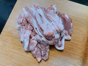 用洋蔥也叫蔥爆的-孜然羊肉