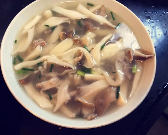 秀珍菇肉片湯