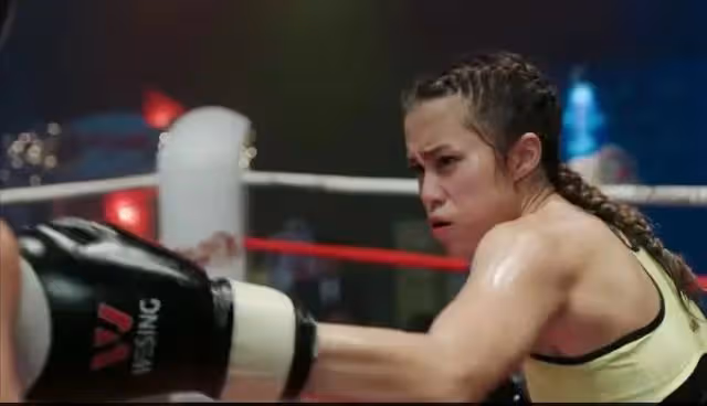 TVB力捧小花出浴造型勁吸睛，因腿長多煩惱，為受力捧狠飛前男友