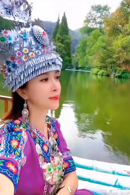 比李湘炫富還高調，金巧巧現身桂林購買豪宅，泡溫泉直言愁花錢！