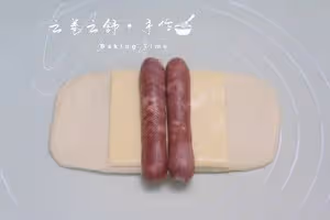 芝士控的最愛🔥香蒜脆腸芝士包