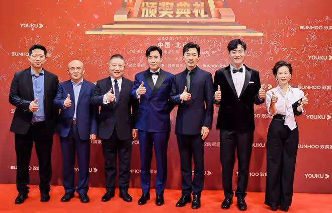 飛天獎名單出爐！熱依紮成視後，王雷爆冷成視帝，閆妮孫儷成陪跑