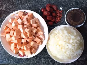 鮮銀耳番薯紅棗糖水羹