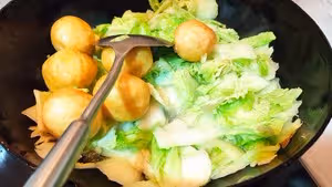 油麵筋炒白菜